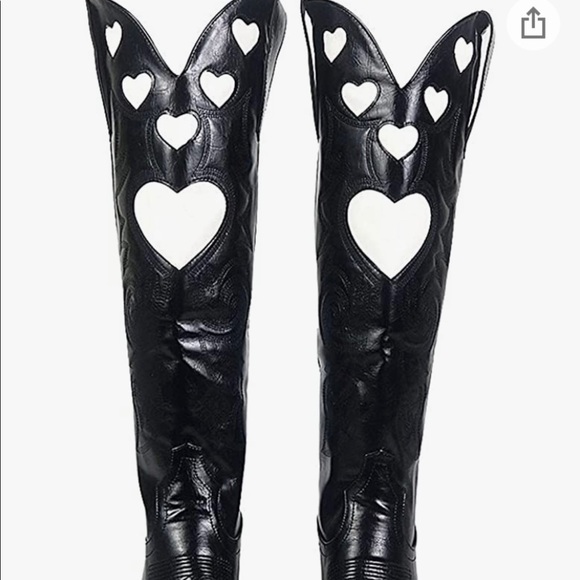 Shoes - Black heart cowboys boots